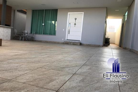 CASA EXCELENTE NO RESIDENCIAL BH EM VARGINHA MG (21)