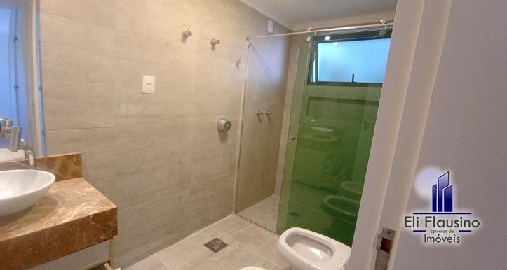 SUPER APARTAMENTO NO CENTRO DE VARGINHA MG (32)