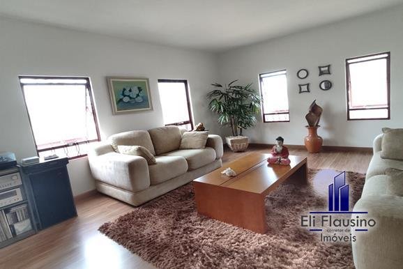 CASA FENOMENAL NO REZENDE EM VARGINHA MG (24)