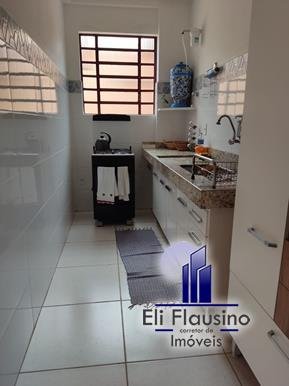 CASA FENOMENAL NO REZENDE EM VARGINHA MG (27)