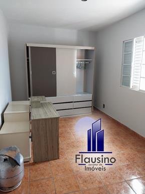 CASA COM DUAS MORADAS NO CENTRO DE VARGINHA MG (10)