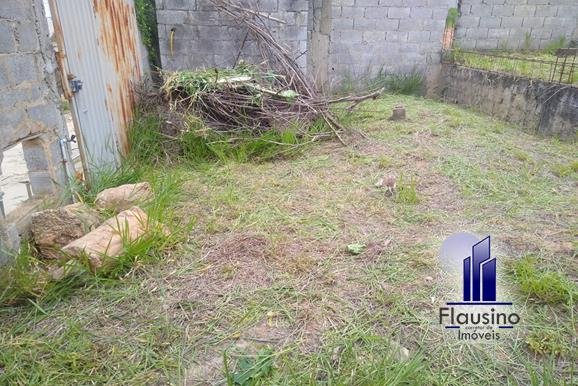TERRENO COM OBRA PERTO DO FÓRUM EM VARGINHA MG (3)