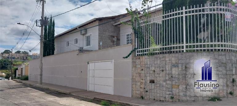 CASA MUITO BOA NOS CAMPOS ELÍSEOS EM VARGINHA MG (2)