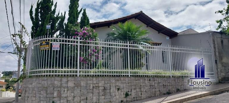 CASA MUITO BOA NOS CAMPOS ELÍSEOS EM VARGINHA MG (4)