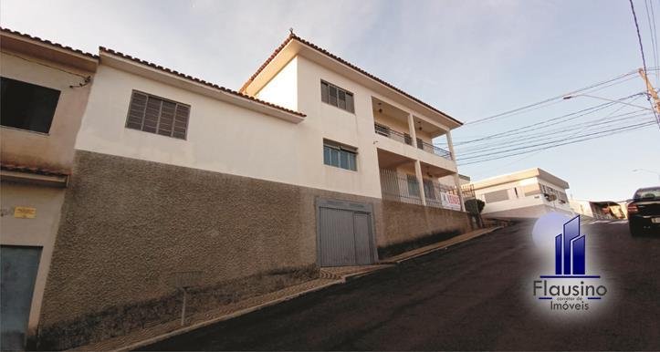 CASA TAMANHO FAMÍLIA NO BOM PASTOR EM VARGINHA MG (2)