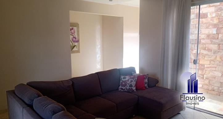 CASA NO BELA VISTA EM VARGINHA MG (1)