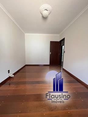 SUPER CASA NO NOVO HORIZONTE EM VARGINHA MG (23)