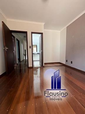 SUPER CASA NO NOVO HORIZONTE EM VARGINHA MG (24)