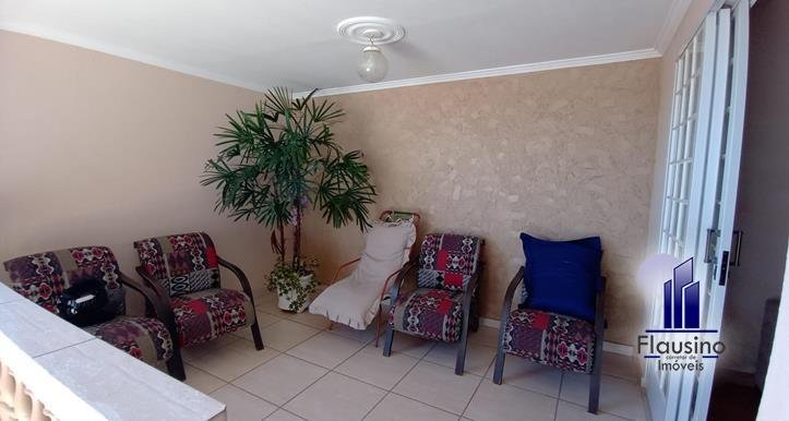 CASA EXCELENTE NO SION EM VARGINHA MG (10)