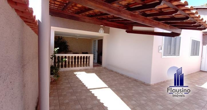 CASA EXCELENTE NO SION EM VARGINHA MG (15)