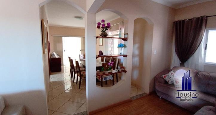 CASA EXCELENTE NO SION EM VARGINHA MG (18)