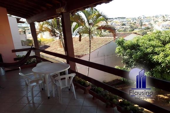 CASA TOP NO PARQUE DO RETIRO EM VARGINHA MG (8)