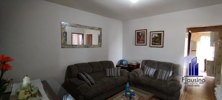 CASA MUITO BOA NO BOM PASTOR EM VARGINHA MG (9)