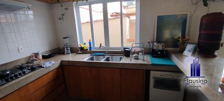 APARTAMENTO NOBRE NO CENTRO DE VARGINHA MG (17)