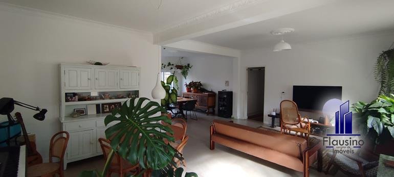 APARTAMENTO NOBRE NO CENTRO DE VARGINHA MG (24)