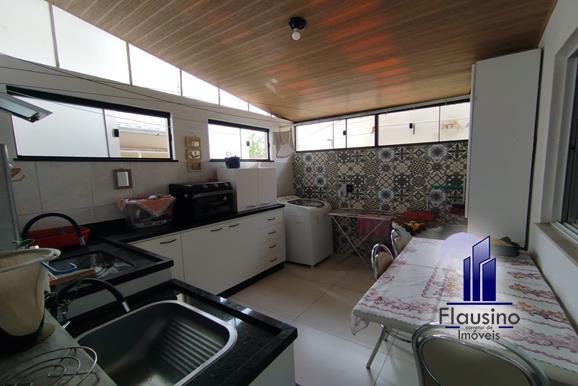 UM DOCE DE APARTAMENTO NO CENTRO DE VARGINHA MG (1)