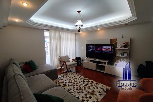 UM DOCE DE APARTAMENTO NO CENTRO DE VARGINHA MG (12)