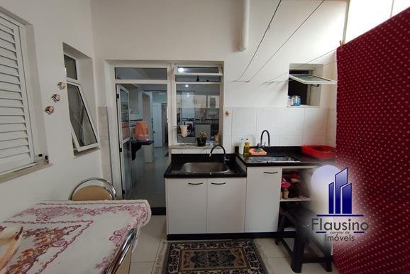 UM DOCE DE APARTAMENTO NO CENTRO DE VARGINHA MG (8)