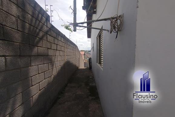 CASA NO PARQUE SÃO JOSÉ EM VARGINHA MG (11)