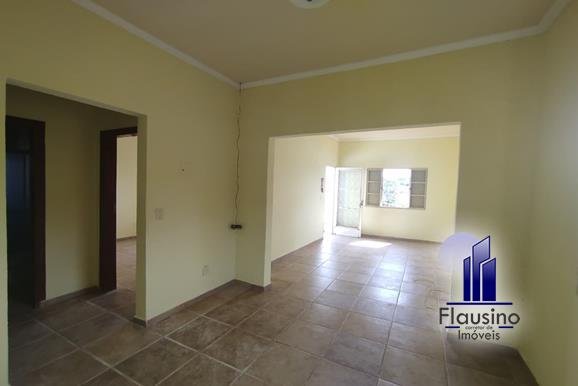 CASA NO PARQUE SÃO JOSÉ EM VARGINHA MG (7)