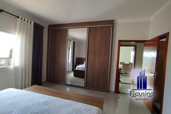 CASA COM PONTO COMERCIAL ENORME NO SION EM VARGINHA MG (16)