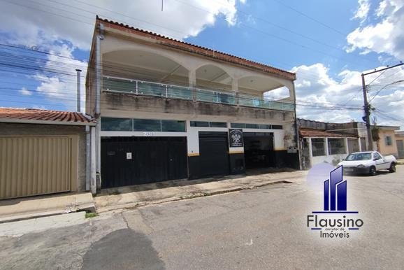 CASA COM PONTO COMERCIAL ENORME NO SION EM VARGINHA MG (3)