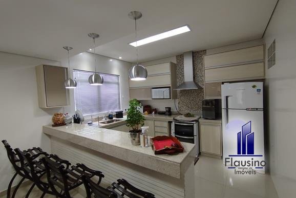 APARTAMENTO BELÍSSIMO NO CAMPOS ELISEOS EM VARGINHA MG (14)