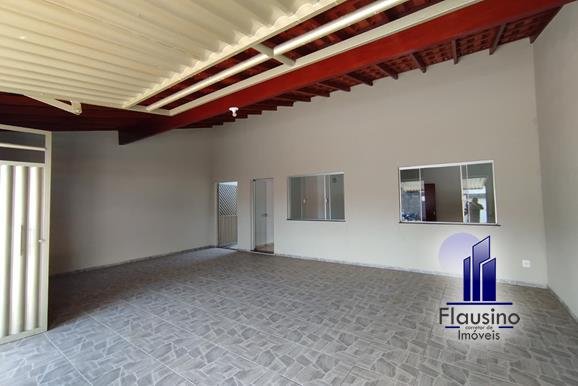 CASA PLANA NO STA TEREZINHA EM VARGINHA MG (3)