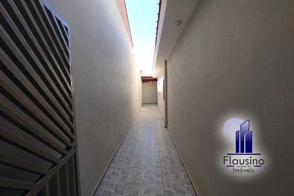 CASA PLANA NO STA TEREZINHA EM VARGINHA MG (7)