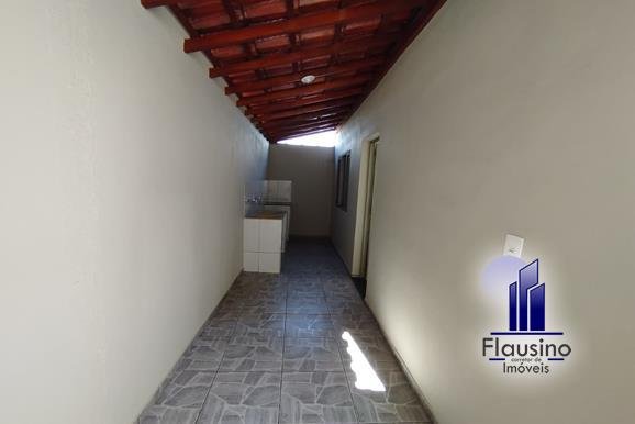 CASA PLANA NO STA TEREZINHA EM VARGINHA MG (8)