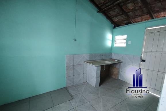 CASA COM PREÇO BAIXO BEM LOCALIZADA AO LADO DO CENTRO (2)