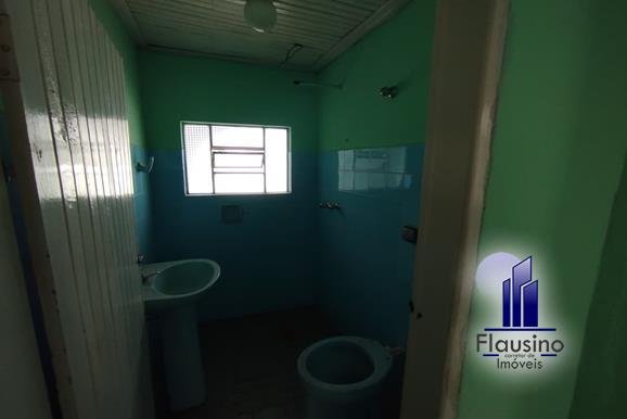 CASA COM PREÇO BAIXO BEM LOCALIZADA AO LADO DO CENTRO (3)