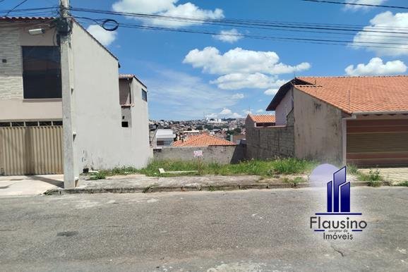 TERRENO RELÍQUIA NO JARDIM ITÁLIA EM VARGINHA MG (4)