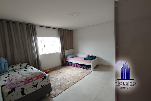 CASA PLANA NO SAGRADO CORAÇÃO EM VARGINHA MG (18)