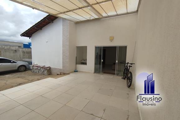 CASA PLANA NO SAGRADO CORAÇÃO EM VARGINHA MG (2)