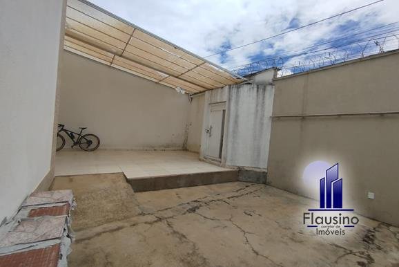 CASA PLANA NO SAGRADO CORAÇÃO EM VARGINHA MG (4)