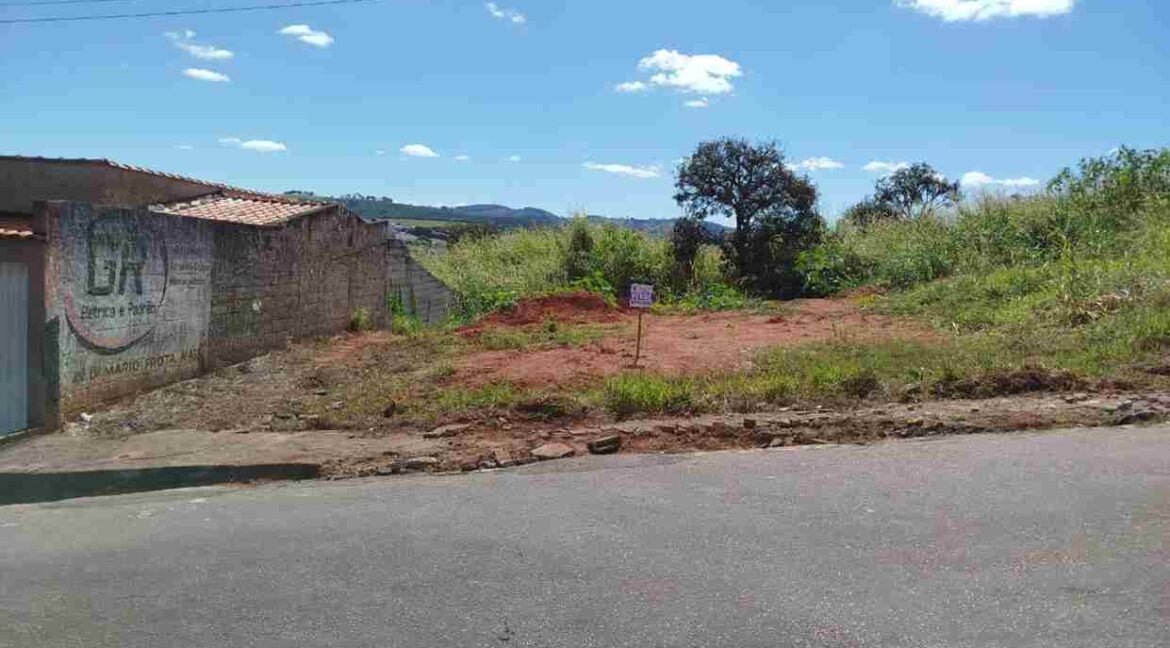 TERRENO EXCELENTE PERTO DO CEFET EM VARGINHA MG (3)