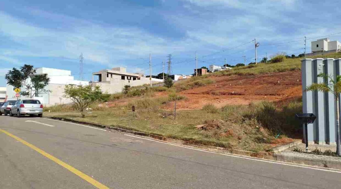 TERRENO ÓTIMO NO RESERVA VILA PAIVA EM VARGINHA MG (2) (Copy)