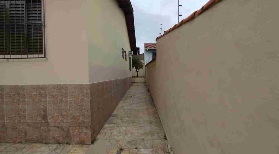 CASA MUITO BOA NO BELA VISTA EM VARGINHA MG (6) (Copy)