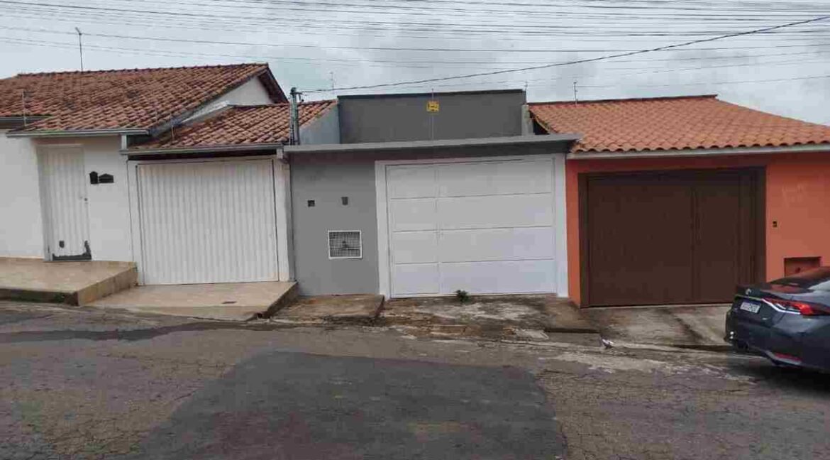 CASA MUITO LEGAL NO ELDORADO EM VARGINHA MG (2) (Copy)