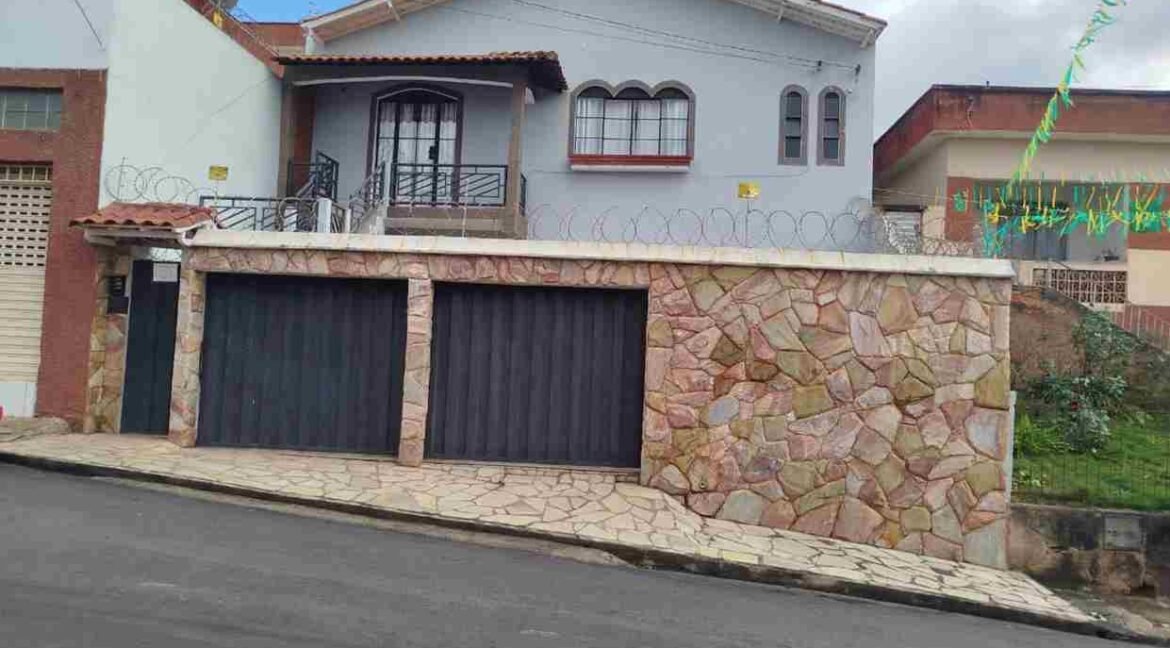 CASA MAGNÍFICA NO SANTA MARIA EM VARGINHA MG (17) (Copy)