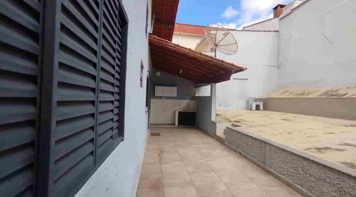 CASA MAGNÍFICA NO SANTA MARIA EM VARGINHA MG (6) (Copy)