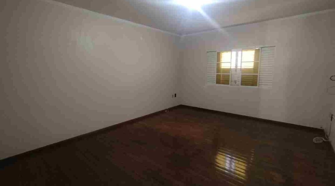 CASA 03 QUARTOS LOCAÇÃO CIDADE NOVA EM VARGINHA MG (14) (Copy)