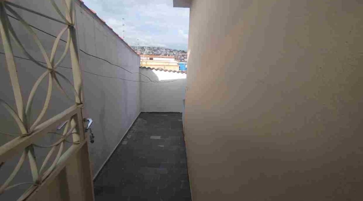 CASA 03 QUARTOS LOCAÇÃO CIDADE NOVA EM VARGINHA MG (18) (Copy)