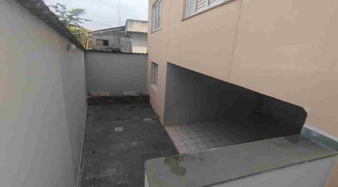 CASA 03 QUARTOS LOCAÇÃO CIDADE NOVA EM VARGINHA MG (19) (Copy)
