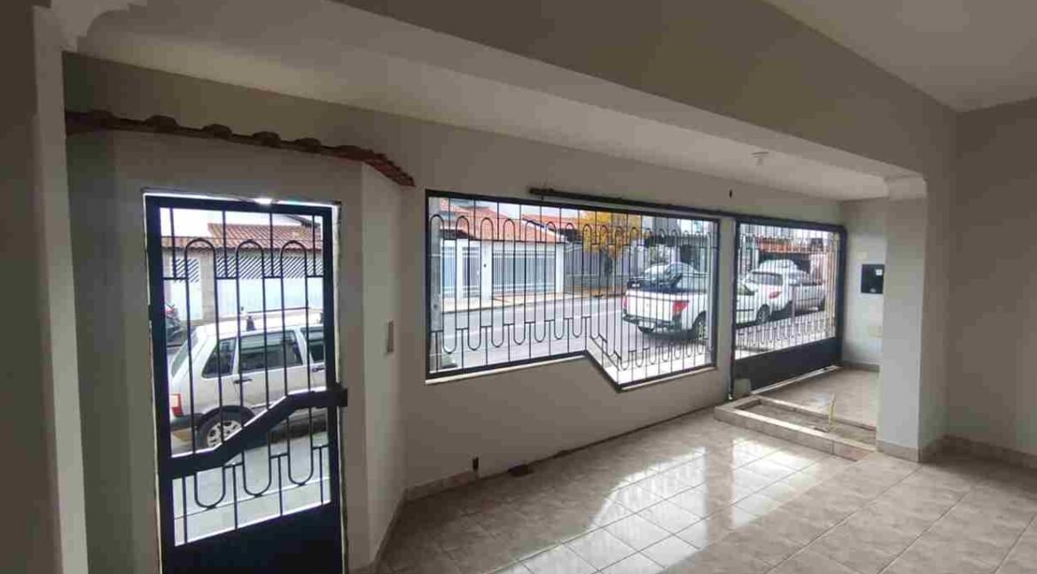 CASA 03 QUARTOS LOCAÇÃO CIDADE NOVA EM VARGINHA MG (5) (Copy)