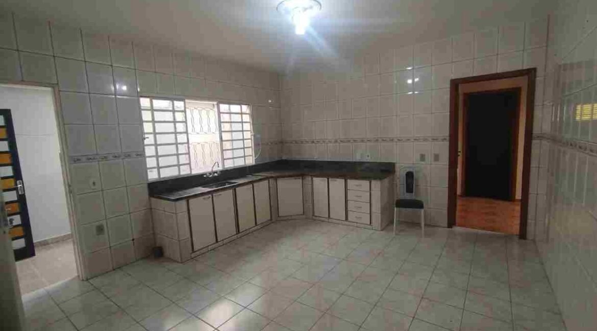 CASA 03 QUARTOS LOCAÇÃO CIDADE NOVA EM VARGINHA MG (8) (Copy)