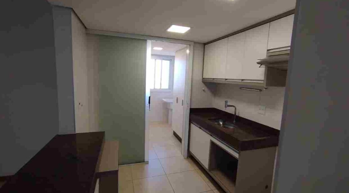 UM DOCE DE APARTAMENTO NO CENTRO DE VARGINHA MG (11) (Copy)