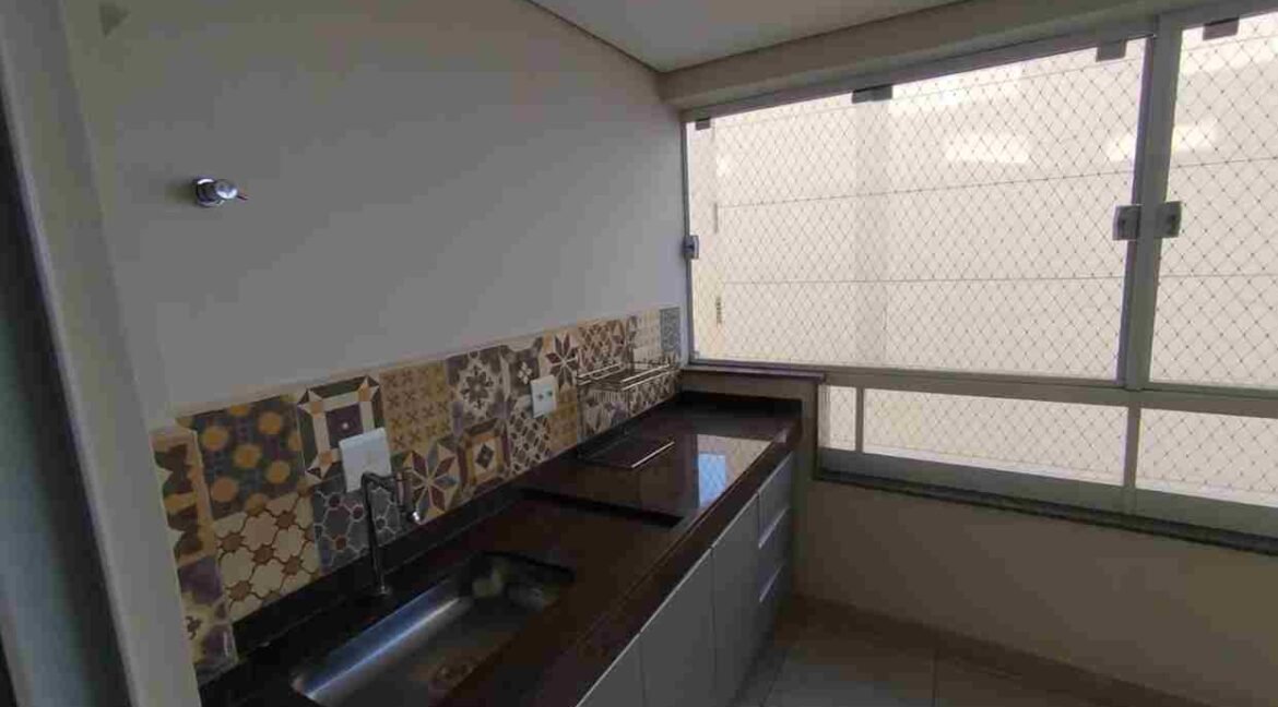 UM DOCE DE APARTAMENTO NO CENTRO DE VARGINHA MG (5) (Copy)