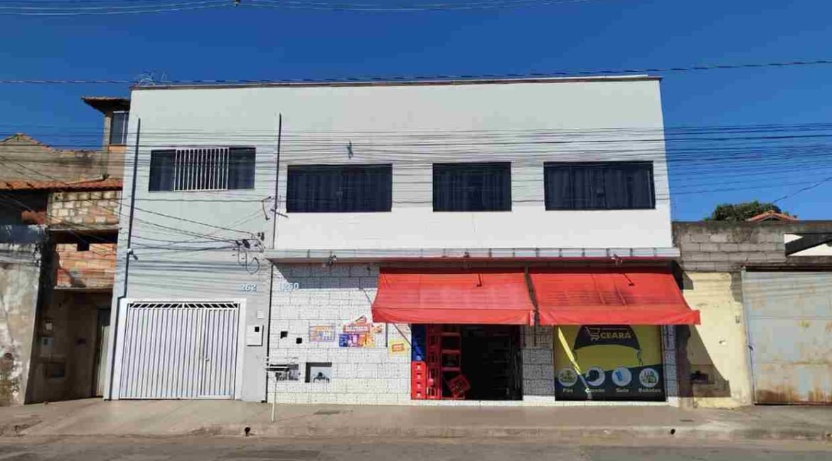 PRÉDIO COM TRÊS RENDAS NO ESTRELA EM VARGINHA MG (1) (Copy)